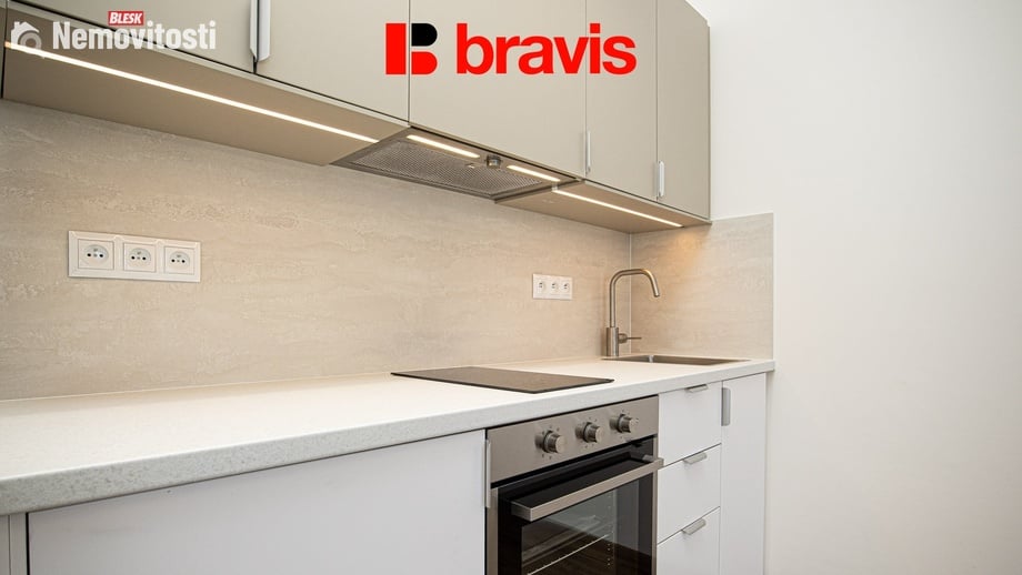 Pronájem bytu 1+kk 28 m², Brno - Komárov