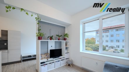 Prodej bytu 1+1 44 m², Milovice - Mladá