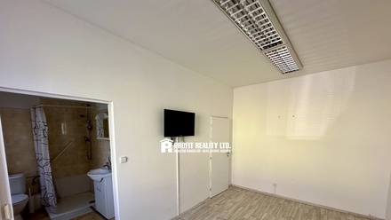 Pronájem kanceláře 22 m², Beroun-Závodí