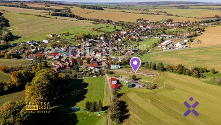 Prodej stavebního pozemku 1 008 m², Lubná