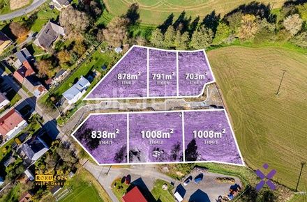 Prodej stavebního pozemku 703 m², Lubná