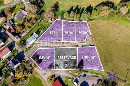 Prodej stavebního pozemku 703 m², Lubná