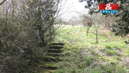 Prodej stavebního pozemku 1 439 m², Králův Dvůr