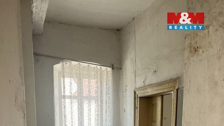 Prodej rodinného domu 190 m², Bělá pod Bezdězem