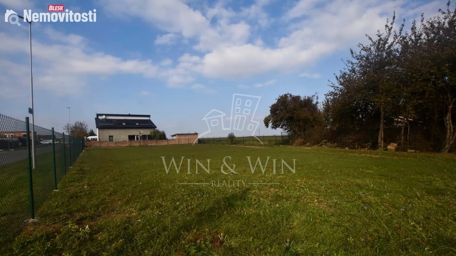 Pronájem komerčního pozemku 1 332 m², Jenštejn