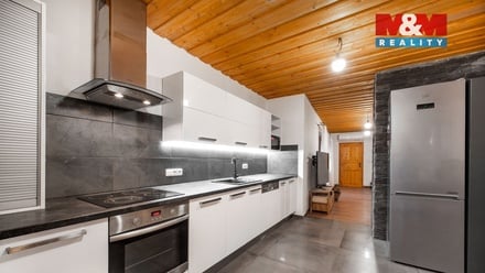 Prodej chalupy 260 m², Polička