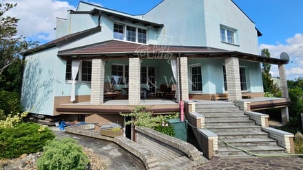 Prodej rodinného domu 410 m², Unhošť