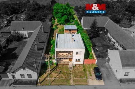 Prodej rodinného domu 180 m², Lesná