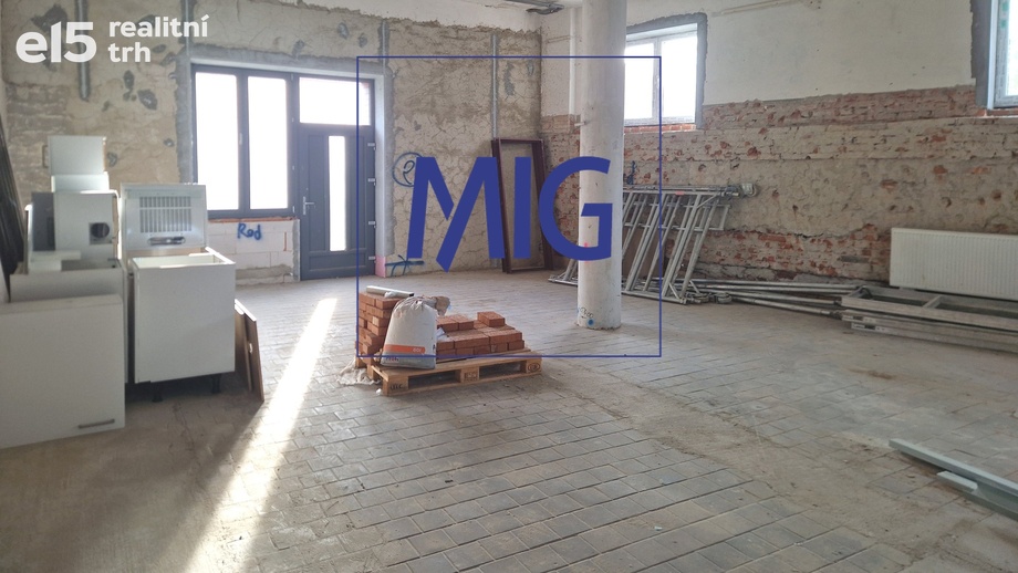 Pronájem obchodního prostoru 178 m², Syrovice