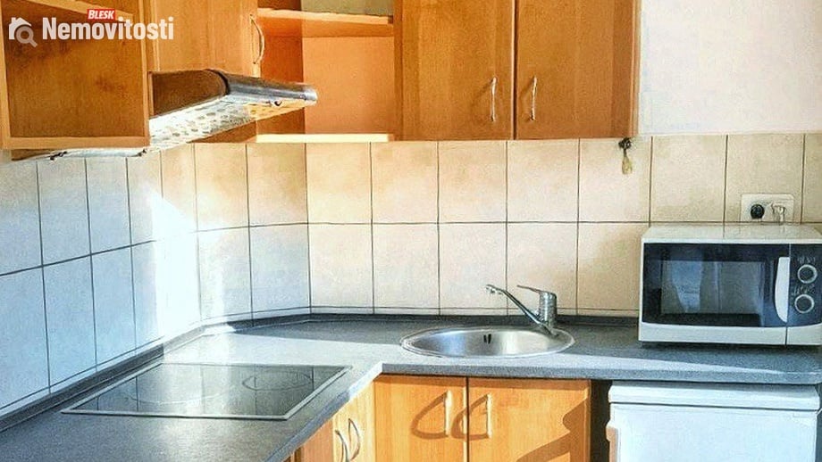 Pronájem bytu 1+kk 25 m², Praha - Vysočany