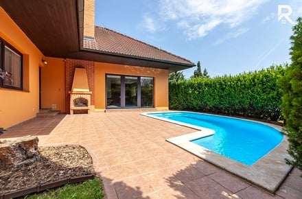 Prodej rodinného domu 413 m², Kamenice - Olešovice