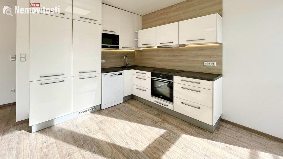 Pronájem bytu 3+kk 78 m², Horní Bojanovice