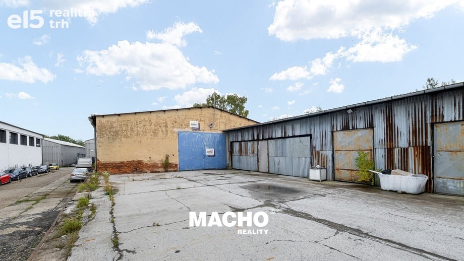 Pronájem skladu 405 m², Chrášťany