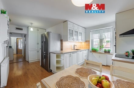 Prodej bytu 4+1 93 m², Sokolov