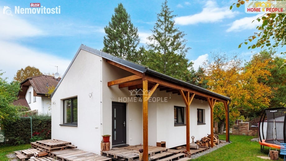 Prodej chaty 58 m², Káraný