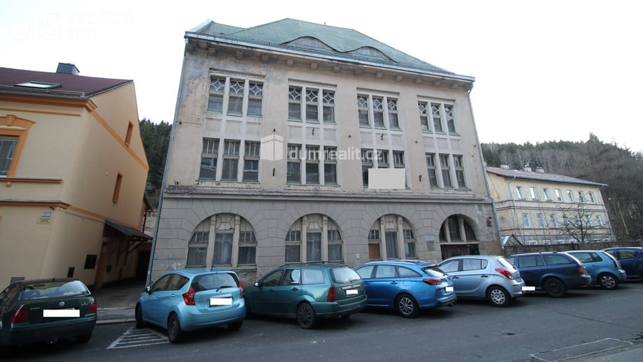 Prodej činžovního domu 1 000 m², Kraslice