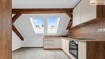 Pronájem bytu 3+kk 44 m², Chrášťany