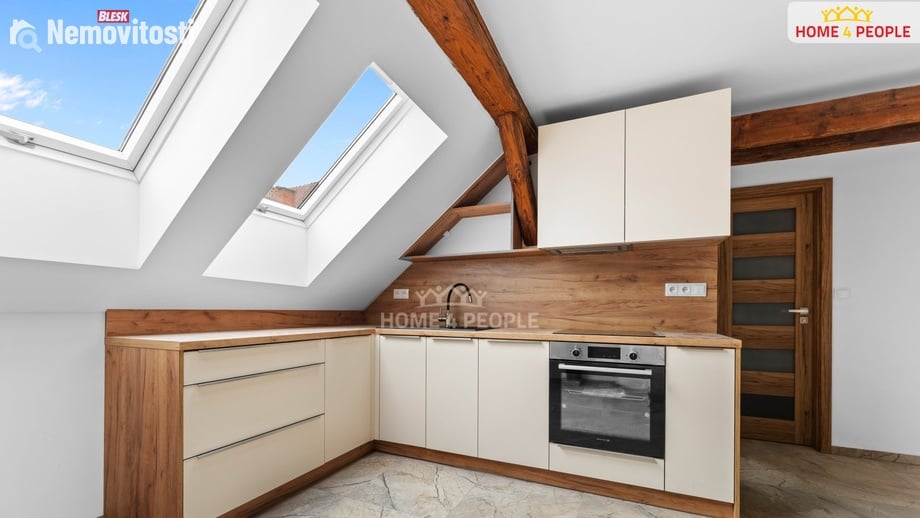 Pronájem bytu 3+kk 44 m², Chrášťany