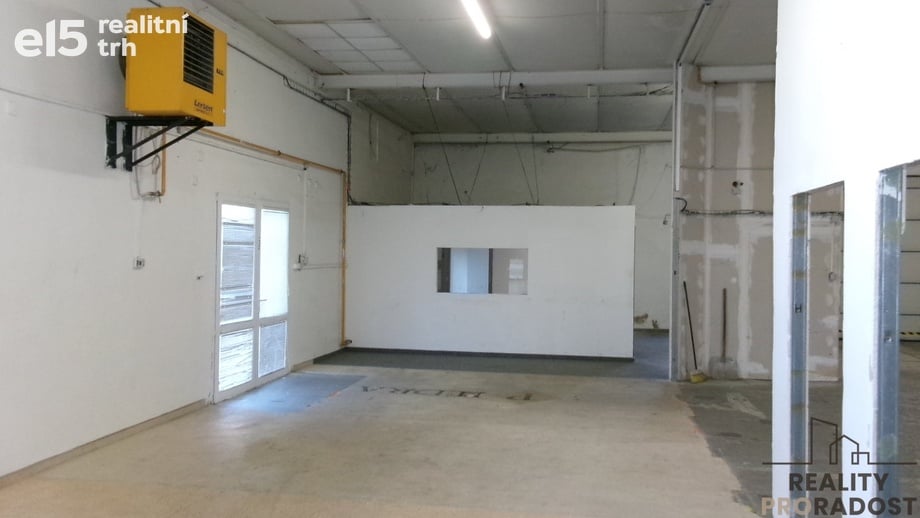 Pronájem skladu 273 m², Brno