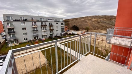 Pronájem bytu 1+kk 32 m², Hostivice