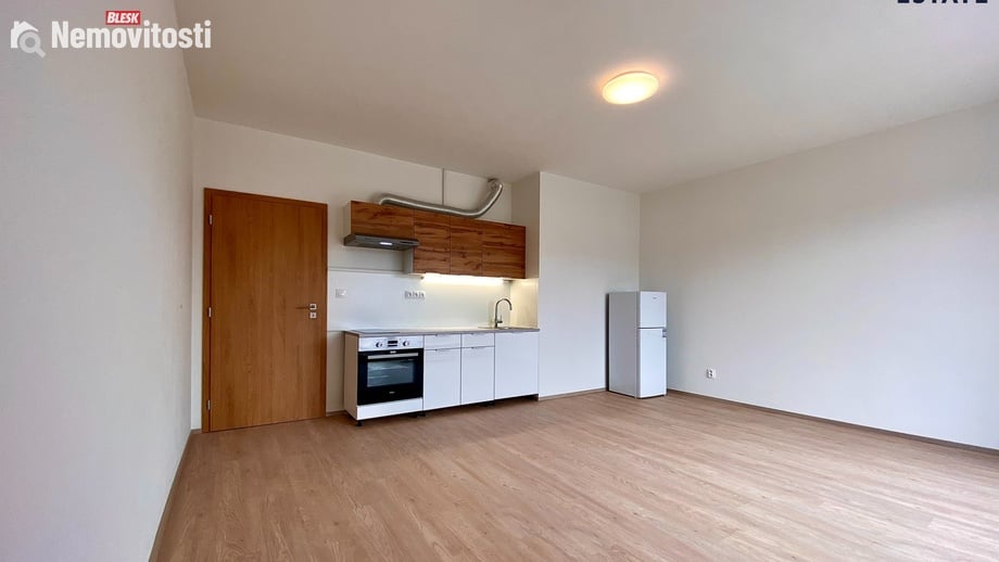Pronájem bytu 1+kk 32 m², Hostivice
