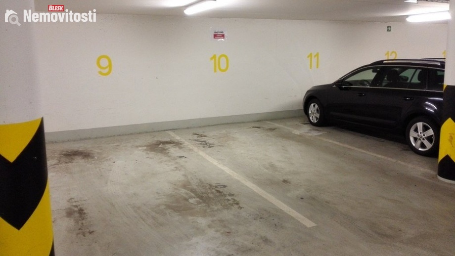 Pronájem garážového stání 18 m², Brno - Veveří