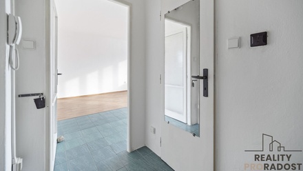 Pronájem bytu 1+kk 28 m², Pardubice II