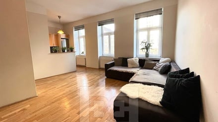 Pronájem bytu 2+kk 58 m², Praha - Holešovice