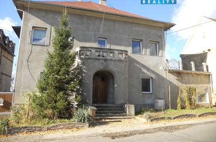 Prodej obchodního prostoru 1 805 m², Hředle