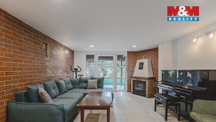 Prodej rodinného domu 196 m², Obytce