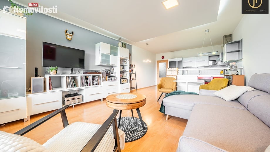 Pronájem bytu 3+kk 86 m², Praha - Modřany