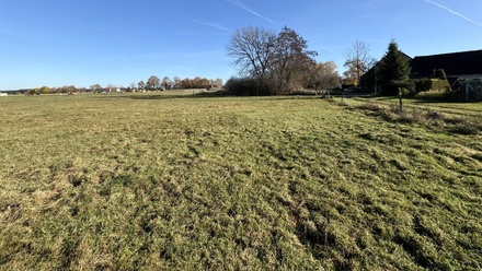 Prodej stavebního pozemku 1 143 m², Mladošovice