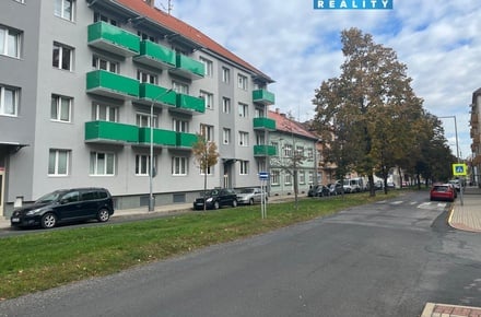 Prodej bytu 1+kk 32 m², Louny