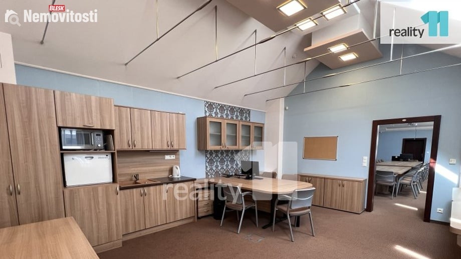 Pronájem kanceláře 81 m², Karlovy Vary