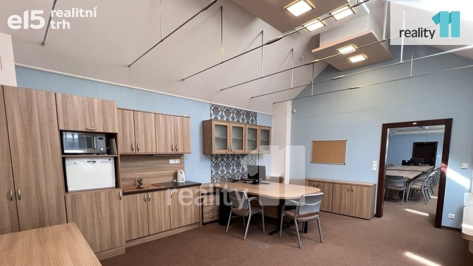 Pronájem kanceláře 81 m², Karlovy Vary