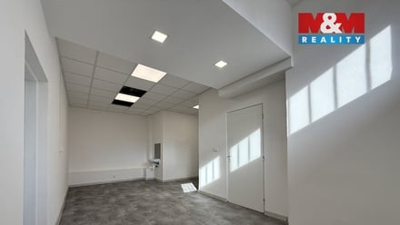 Pronájem obchodního prostoru 42 m², Karviná