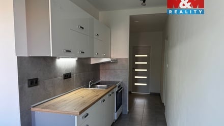 Pronájem bytu 2+1 62 m², Doksy