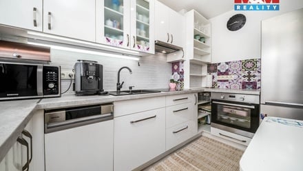 Prodej bytu 3+1 70 m², Kněžmost