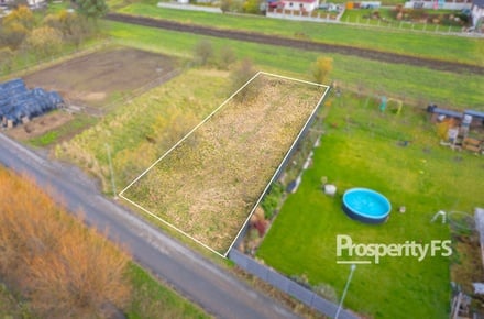 Prodej stavebního pozemku 746 m², Knínice