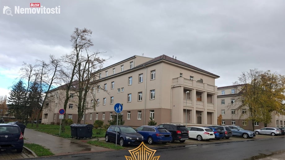 Pronájem bytu 1+kk 25 m², Milovice - Mladá