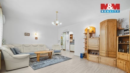 Prodej bytu 3+1 67 m², Městec Králové