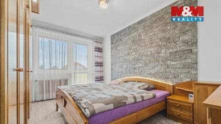 Prodej bytu 3+1 67 m², Městec Králové