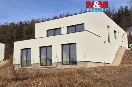 Prodej rodinného domu 240 m², Jince