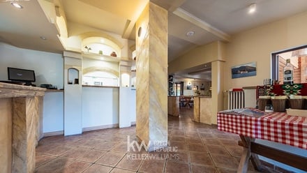 Pronájem restaurace 110 m², Psáry - Dolní Jirčany