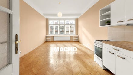 Pronájem bytu 1+kk 37 m², Praha - Vinohrady