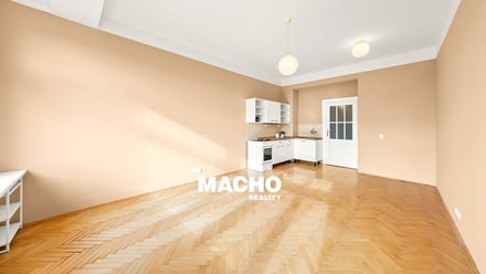 Pronájem bytu 1+kk 37 m², Praha - Vinohrady