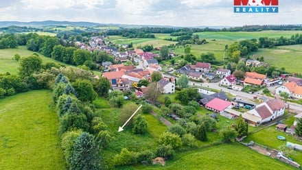 Prodej stavebního pozemku 1 693 m², Benešov