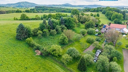 Prodej stavebního pozemku 1 693 m², Benešov