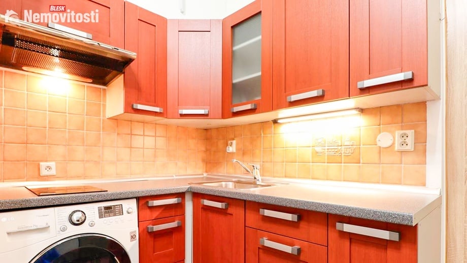 Pronájem bytu 2+kk 33 m², Praha - Smíchov