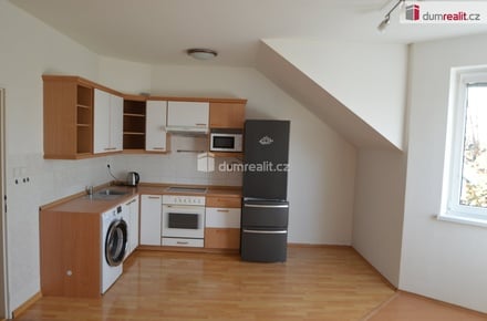 Pronájem bytu 1+kk 43 m², Praha-Šeberov